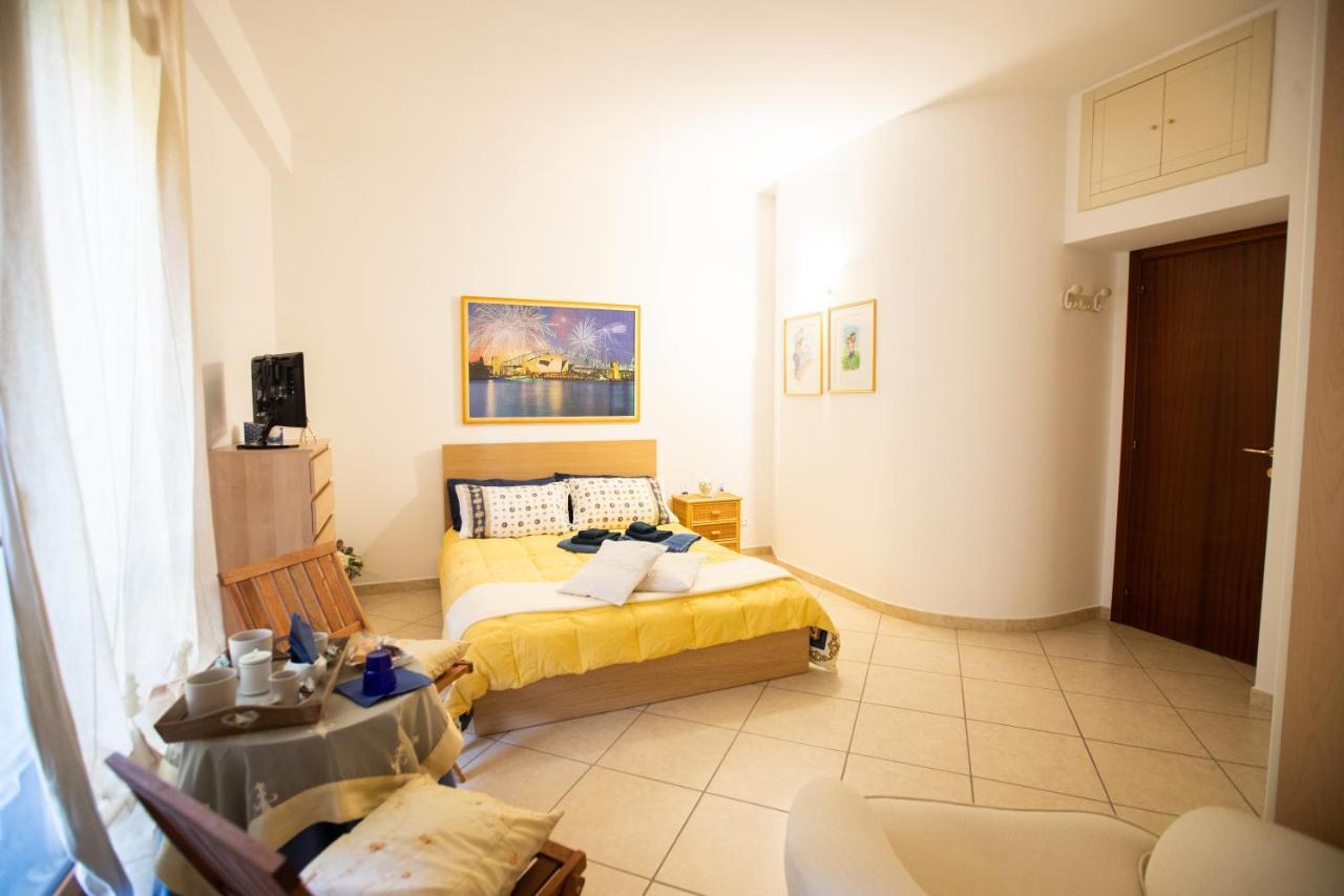 Anfol Hotel Bari Buitenkant foto